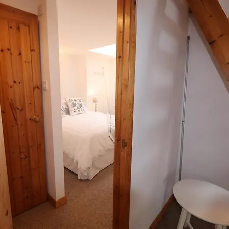 Апартаменты The Granary At The Long Barn A Perfect Countryside *
